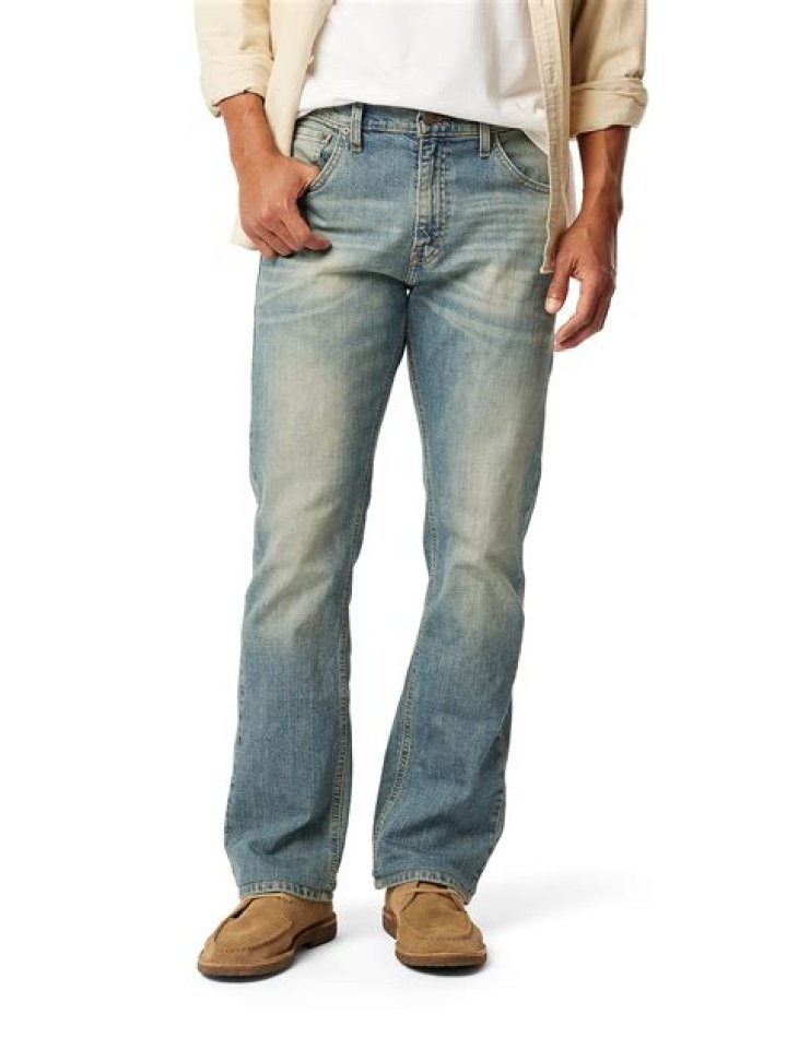 So Many Jeans From Levi's Secret Collection Are on Sale, Starting at $14
