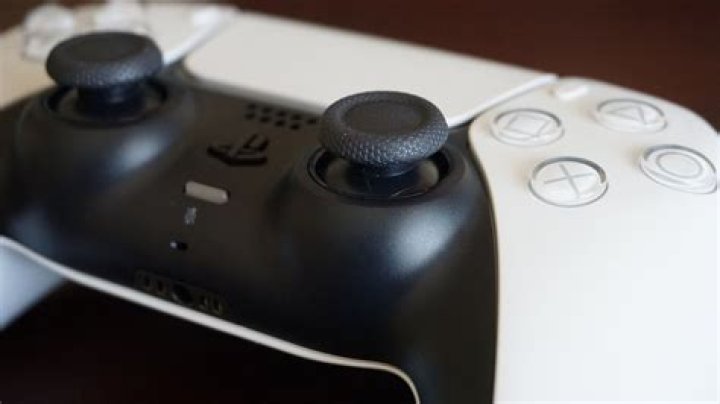 Sony patent points to possible PS5 DualSense back button attachment