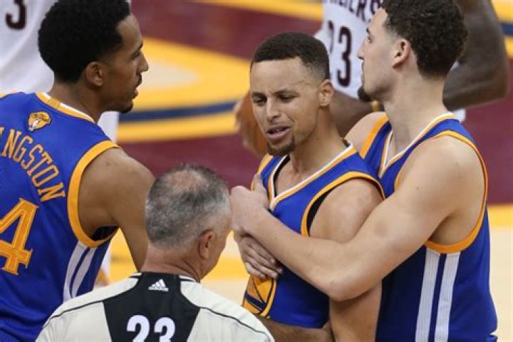 Steph Curry's wife Tweets NBA is rigged