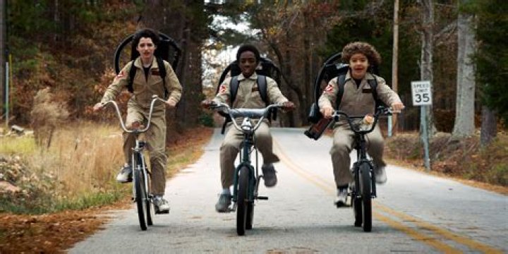 أرقام مش فالصو أجور أبطال مسلسل الرعب Stranger Things عن كل حلقة - فالصو