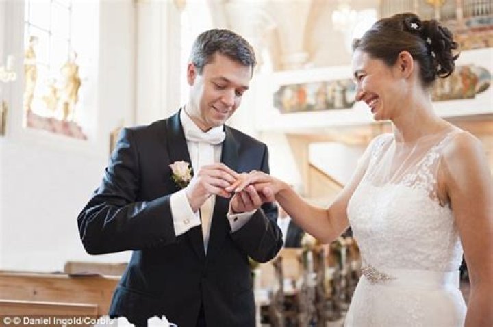 Study Says Single People Are Happier Than Married People