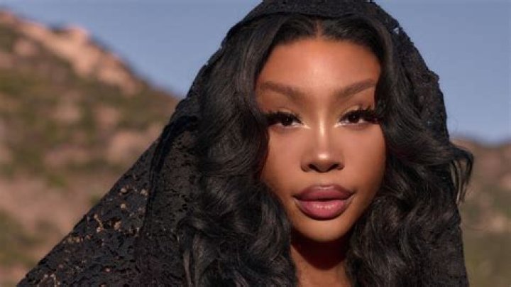 SZA Dropped Some Details About Her SOS Deluxe