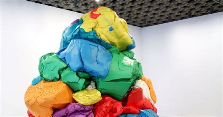 Taking in Jeff Koons, Creator and Destroyer of Worlds