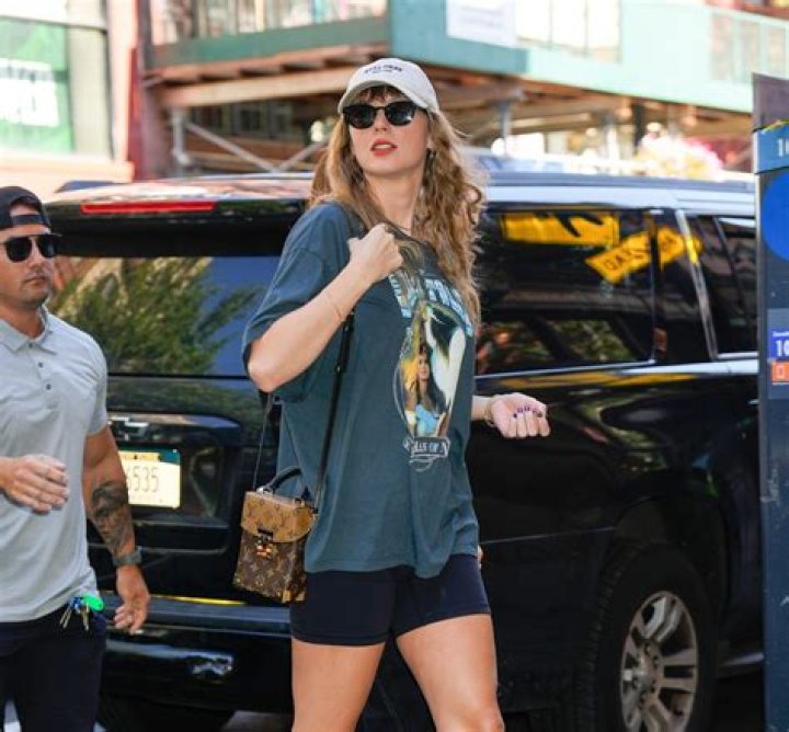 Taylor Swift Carried a $651 Dumpling Bag, but I Found a $32 Lookalike