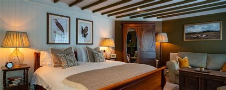 The Bell Inn Hotel Review, New Forest