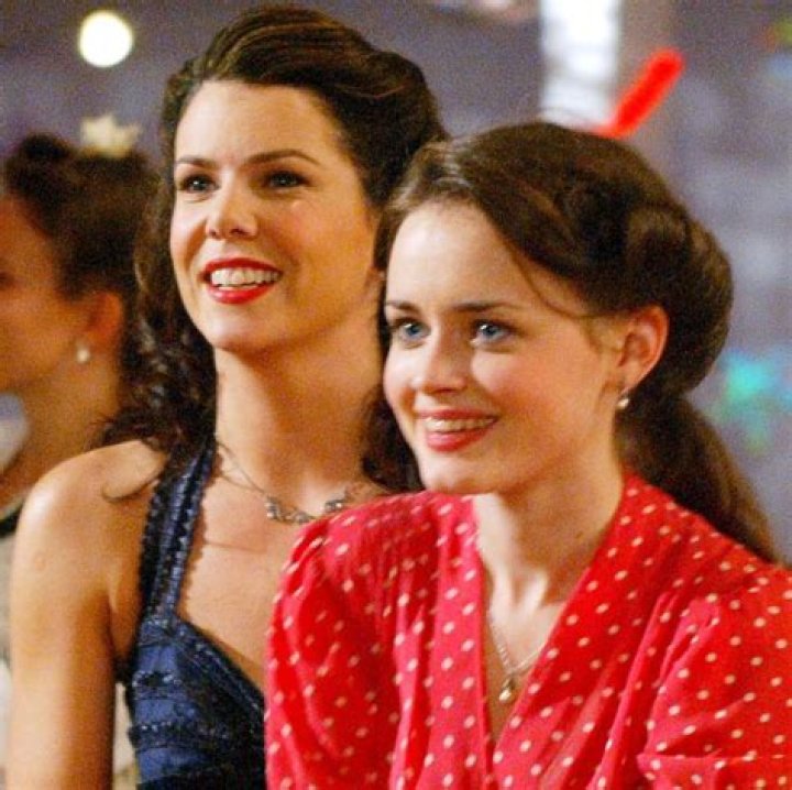 The Best Way to Binge-Watch Gilmore Girls