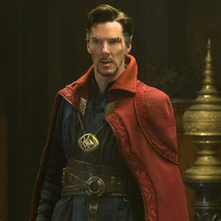 The Cloak Is the Best Character in Doctor Strange