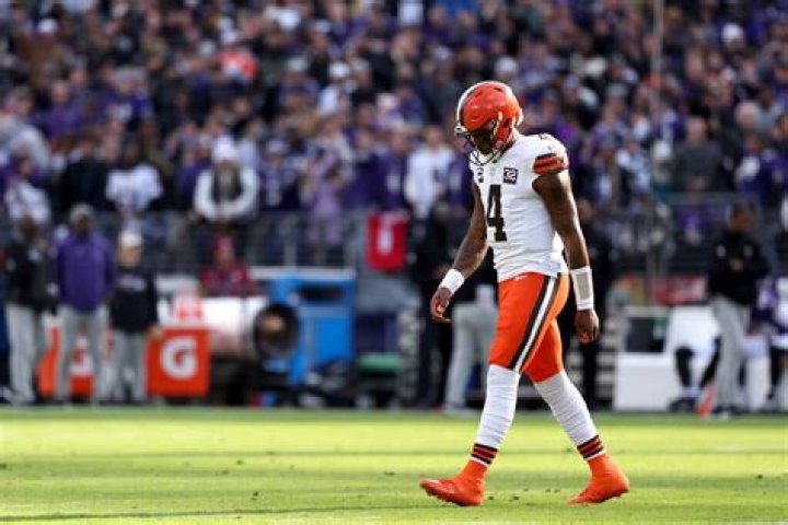 The NFL’s biggest QB predicaments, plus Minnesota’s title chances
