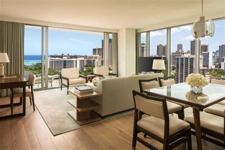 The Ritz-Carlton Residences Waikiki Beach Hotel Review, Honolulu, Hawaii