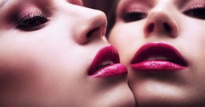 The Weird Reason Why More Women Are Happily Going Without Makeup