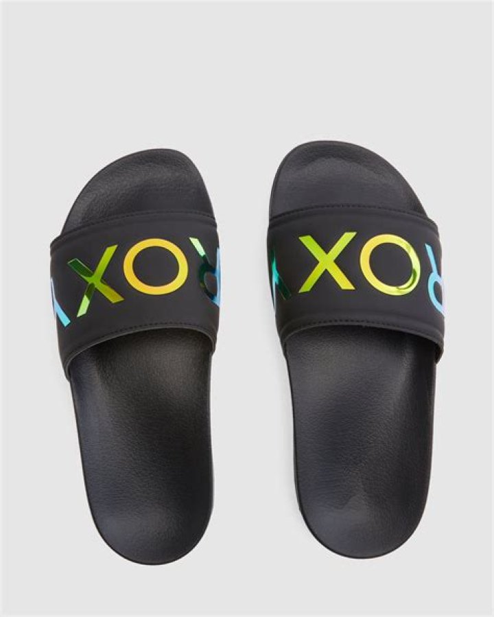 These $25 Amazon Slides Are My Favorite Sandals