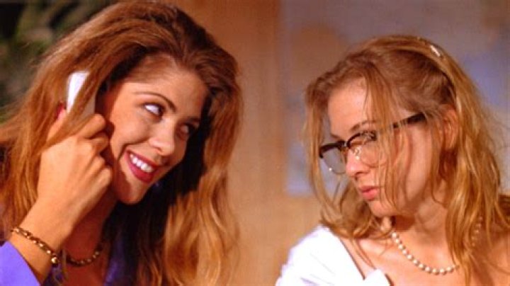 Tonie Perensky – How Did Her Booming Career Go Down The Lane?