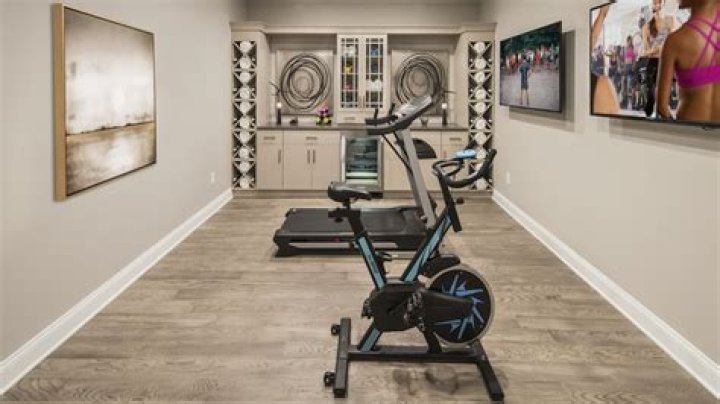Treadmill vs. Stationary bike: Which should you buy?