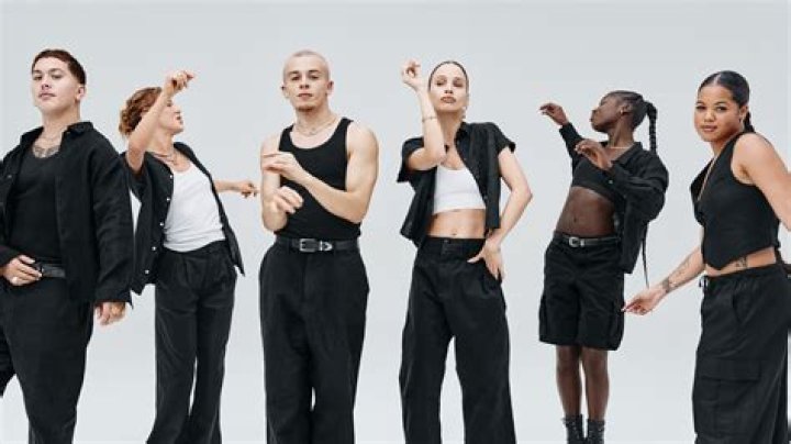 Tyla Goes Full-On Y2K for Gap's Spring 2024 Campaign
