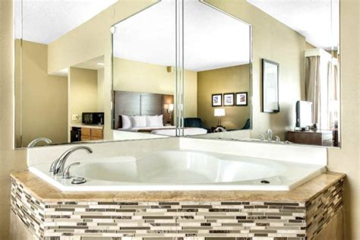 Understanding Jetted Tubs in Hotels