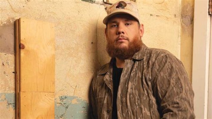 Understanding Luke Combs And His Political Affiliations