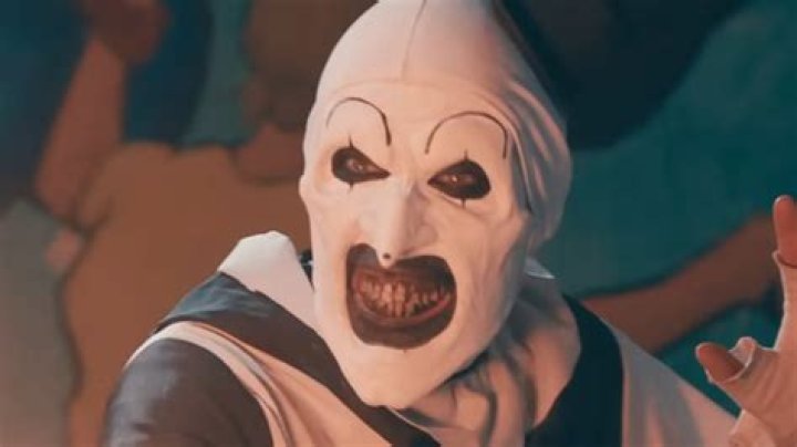 Unmasking The Quiero Agua Clown Mask Phenomenon