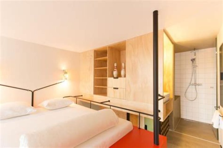 Volkshotel Review, Amsterdam | Travel