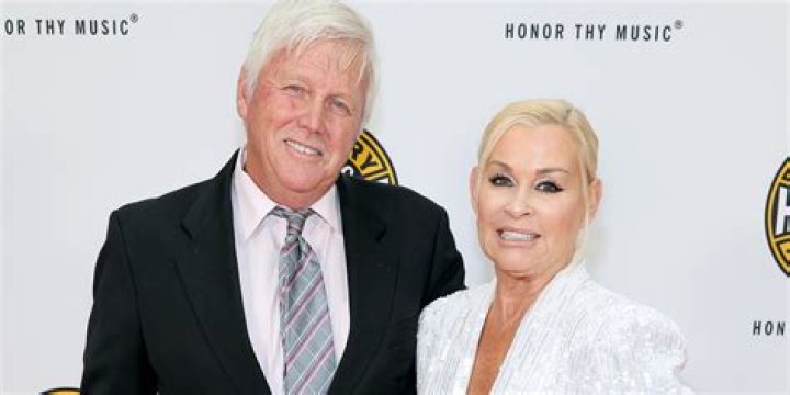 WATCH: Lorrie Morgan Performing Ex-Husband’s Greatest Hit