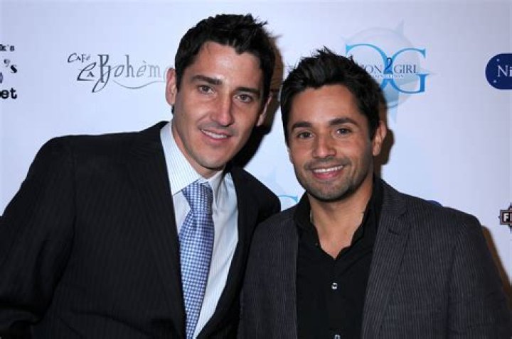 What's Jonathan Knight's Net Worth? A Comprehensive Analysis
