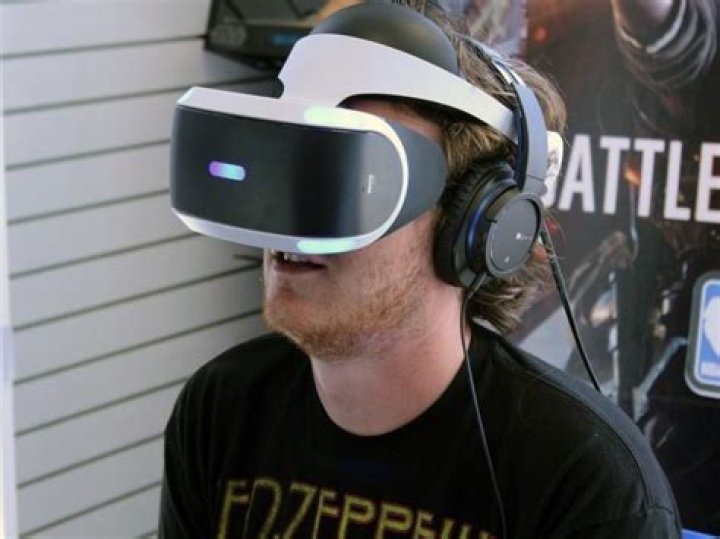 What's the ideal camera height for PlayStation VR?