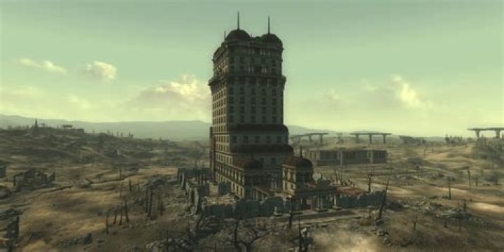 Which is better Megaton or Tenpenny Tower?