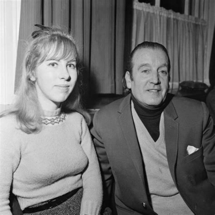 Who is Alfred Lennon dating? Alfred Lennon girlfriend, wife