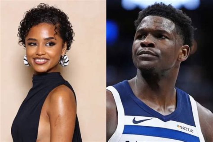 Who is Barbara Edwards dating? Barbara Edwards boyfriend, husband