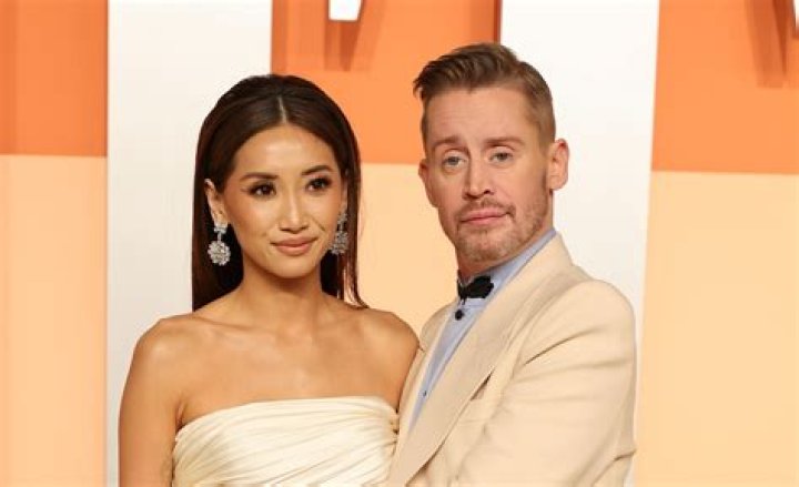 Who is Brenda Robles dating? Brenda Robles boyfriend, husband