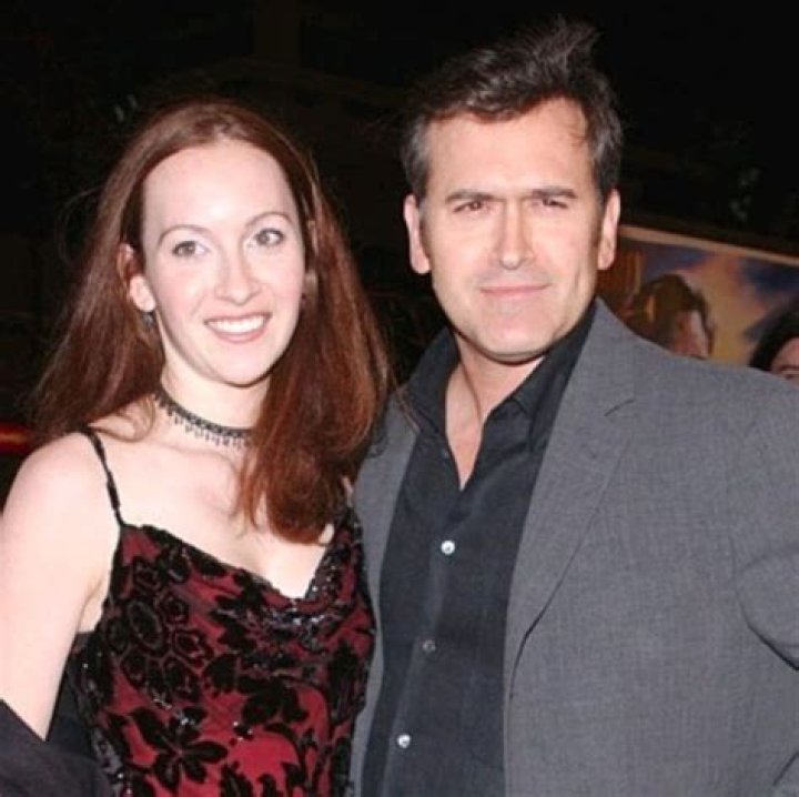 Who is Bruce Campbell dating? Bruce Campbell girlfriend, wife