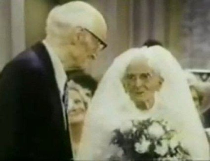 Who is Burt Mustin dating? Burt Mustin girlfriend, wife