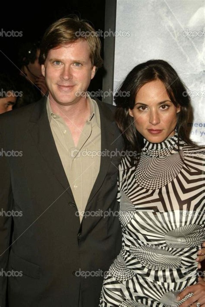 Who is Cary Elwes dating? Cary Elwes girlfriend, wife