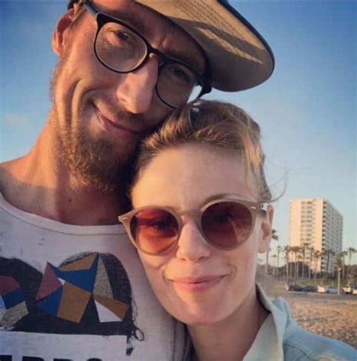 Who is Cassidy Freeman dating? Cassidy Freeman boyfriend, husband