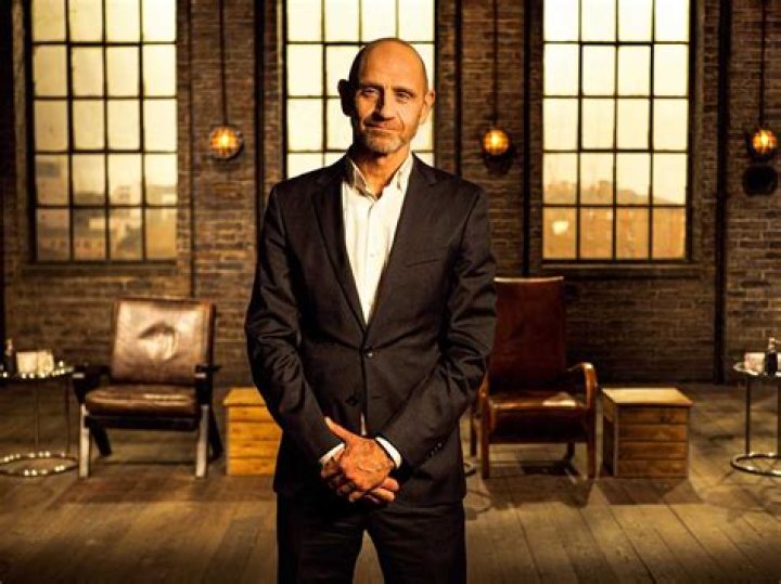  Who is Dragons’ Den PRESENTER Evan Davis? – What’s his net worth? Sun 25 November 2018 01:15 Updated Sun 13 January 2019 10:04 Jacob Sarkisian 