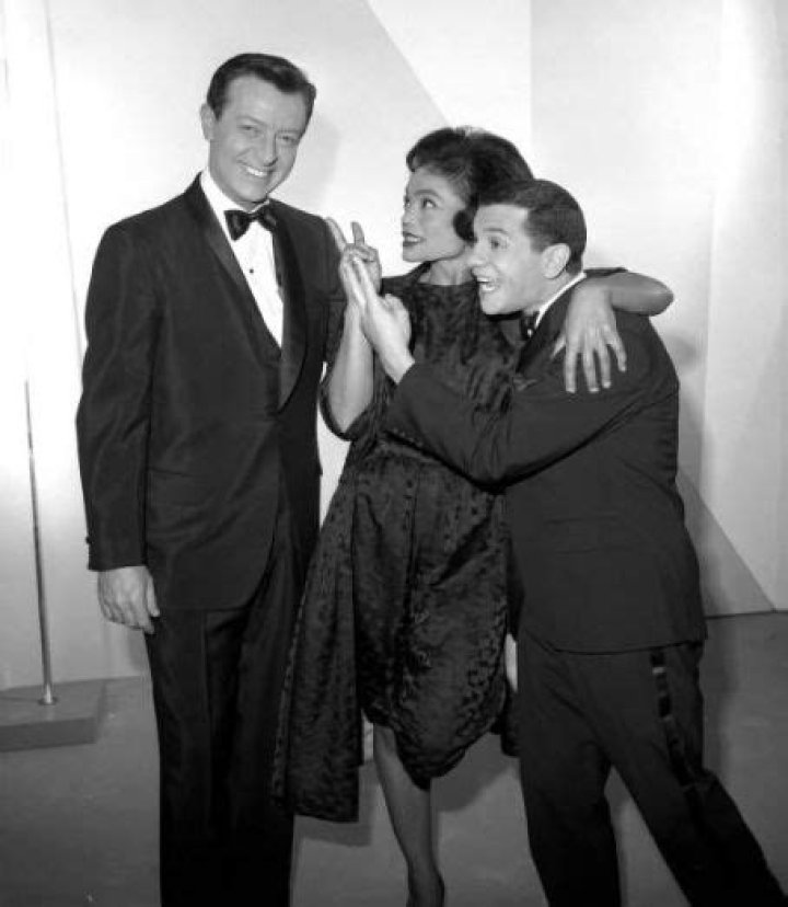 Who is Eartha Kitt dating? Eartha Kitt boyfriend, husband