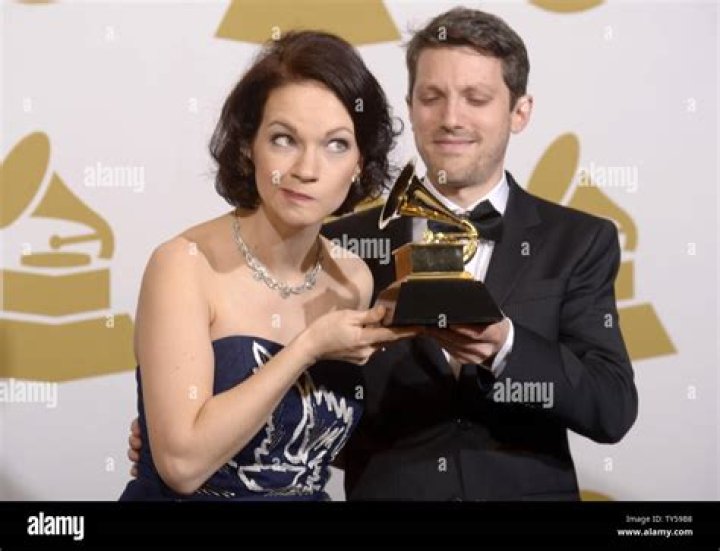 Who is Hilary Hahn dating? Hilary Hahn boyfriend, husband