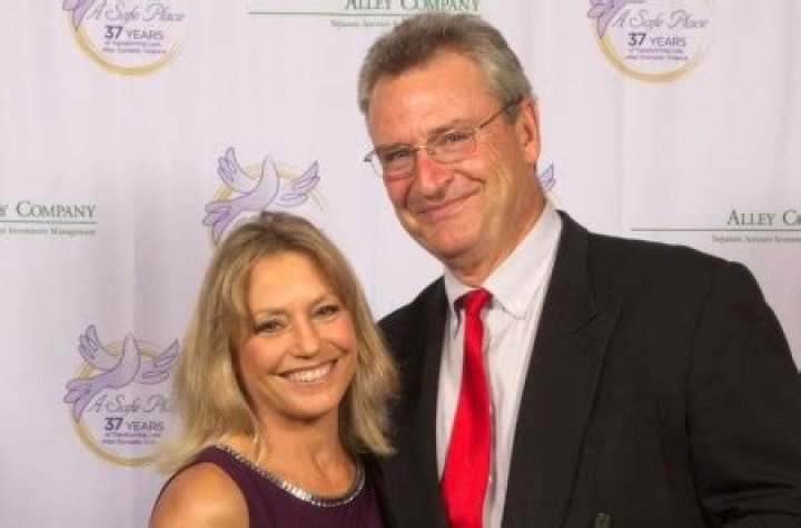 Who is Jackie Bange dating? Jackie Bange partner, spouse