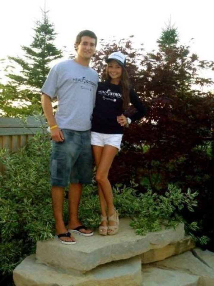 Who is Jeff Skinner dating? Jeff Skinner girlfriend, wife