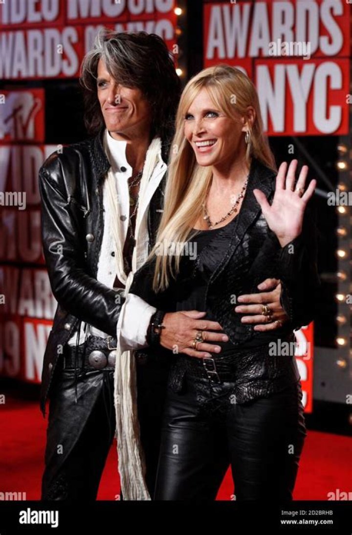 Who is Joe Perry dating? Joe Perry girlfriend, wife