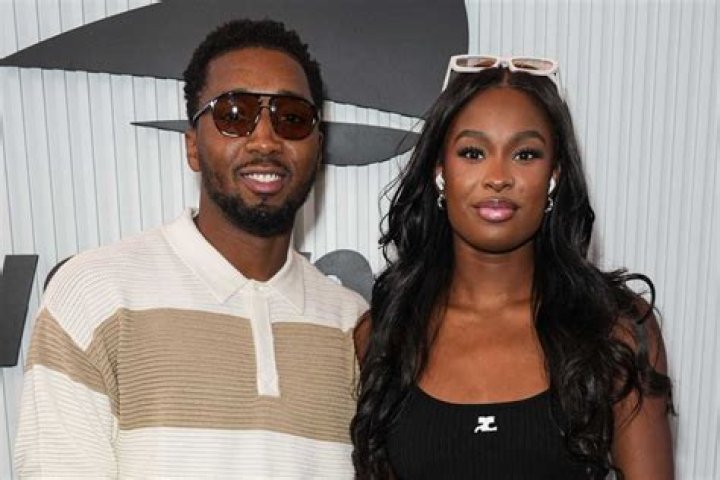 Who is Lissa Mitchell dating? Lissa Mitchell partner, spouse