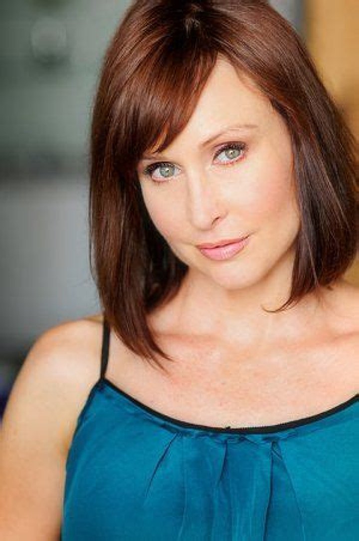 Who is Lola Davidson dating? Lola Davidson boyfriend, husband
