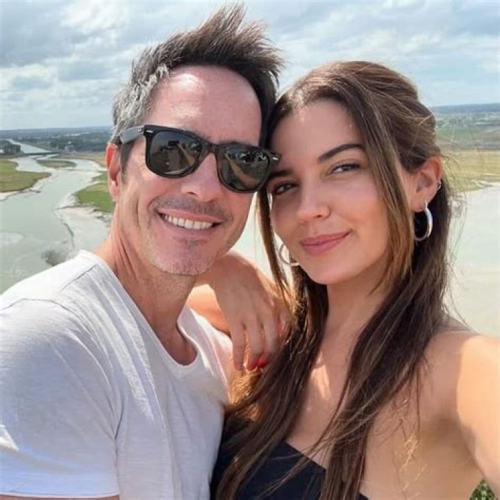 Who is Mauricio Ochmann dating? Mauricio Ochmann girlfriend, wife