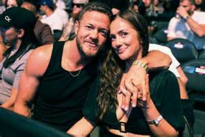 Who is Michael Reynolds dating? Michael Reynolds girlfriend, wife
