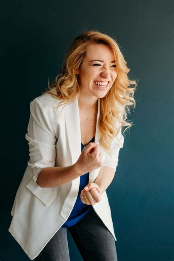 Who is Nicole Baker Barrett dating? Nicole Baker Barrett partner, spouse