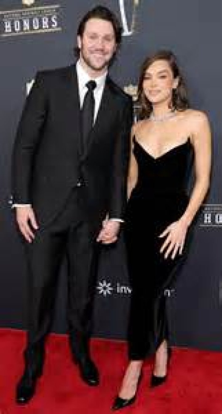 Who is Olivia Allen dating? Olivia Allen boyfriend, husband