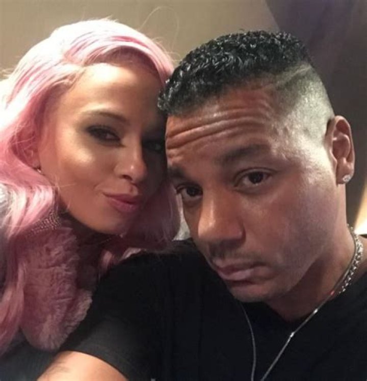 Who is Rich Dollaz dating? Rich Dollaz girlfriend, wife