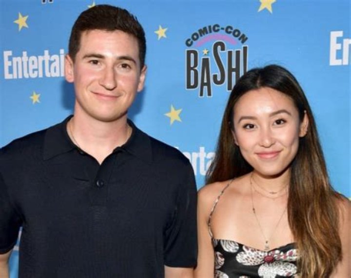 Who is Sam Lerner dating? Sam Lerner girlfriend, wife