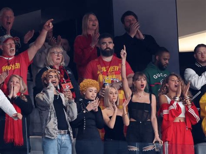 Who Is Taylor Swift Sitting With at the Super Bowl?