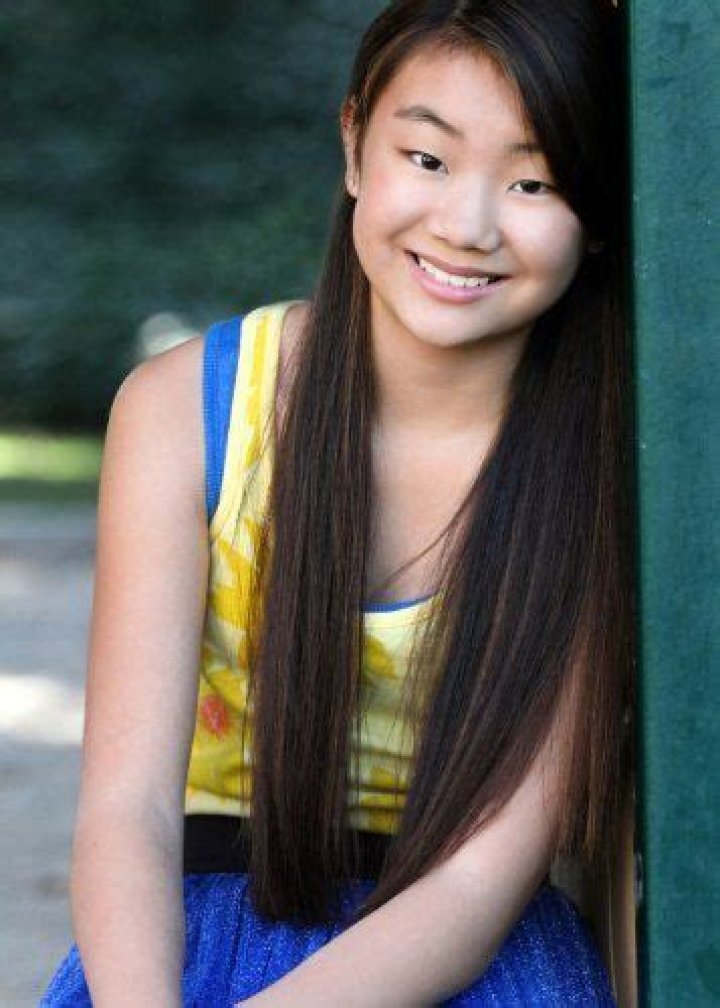 Who is Victoria Grace dating? Victoria Grace boyfriend, husband