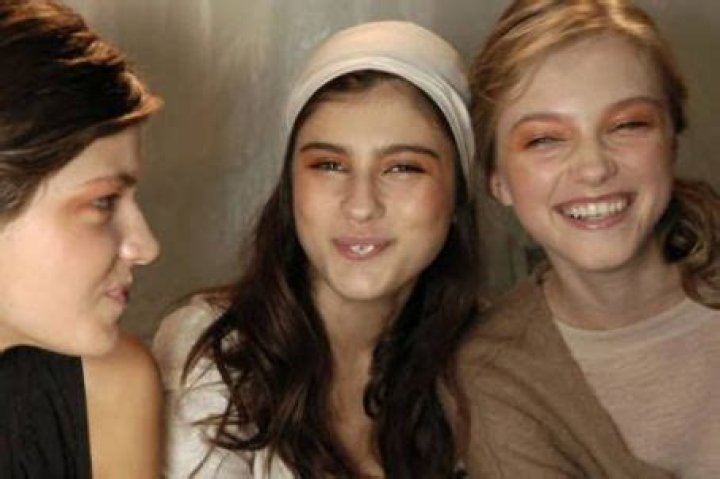 Who is Vlada Roslyakova dating? Vlada Roslyakova boyfriend, husband